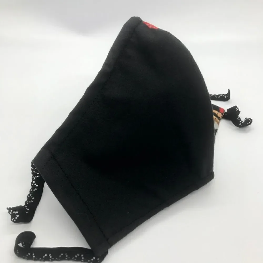 NWOT Alexander Henry Mask